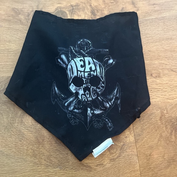 Disney Tails Pirates of the Caribbean Skull Scarf Bandanna for Dog Medium GUC - Picture 2 of 5